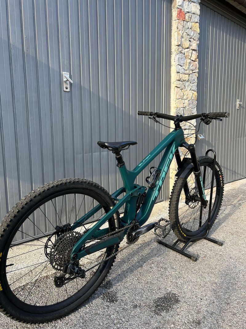 Käytetty Trek Slash 9.8 2023 2023 Mountainbike — kuva 6 / 7
