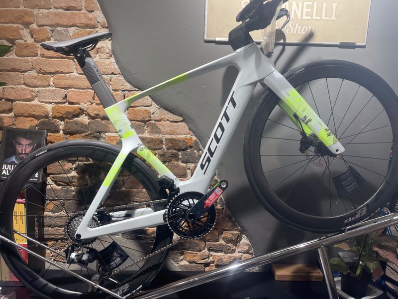 Używany Scott Foil RC TRI 2025 2025 Road & Gravel — zdjęcie 2 z 4
