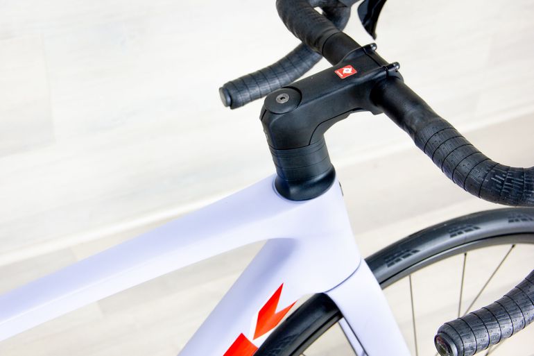 Used Trek Madone SL5 Gen 8 2025 Road & Gravel, Purple — image 9 of 18