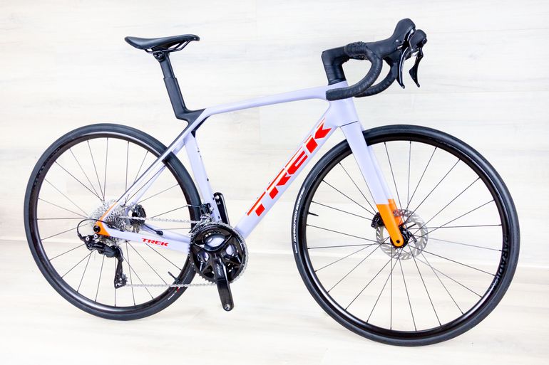 Used Trek Madone SL5 Gen 8 2025 Road & Gravel, Purple — image 5 of 18