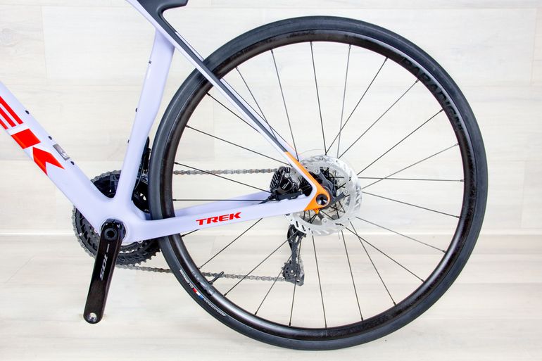 Used Trek Madone SL5 Gen 8 2025 Road & Gravel, Purple — image 13 of 18