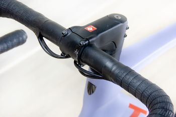 Used Trek Madone SL5 Gen 8 2025 Road & Gravel, Purple — image 18 of 18