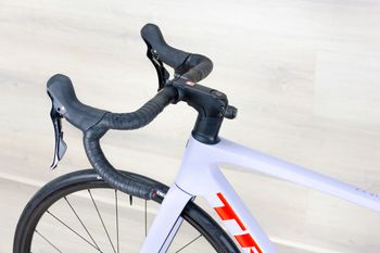 Used Trek Madone SL5 Gen 8 2025 Road & Gravel, Purple — image 15 of 18