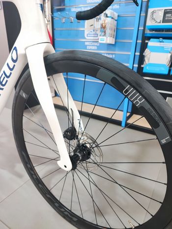 Used Pinarello Pinarello F5 105 Di2 57.5 2025 2025 Road & Gravel, White — image 8 of 9