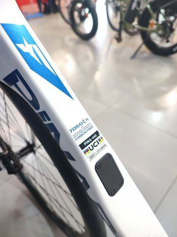 Used Pinarello Pinarello F5 105 Di2 57.5 2025 2025 Road & Gravel, White — image 7 of 9