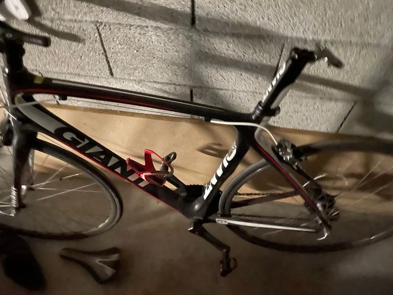 Used Giant Defy 2 2012 2012 Road & Gravel, Black — image 4 of 4
