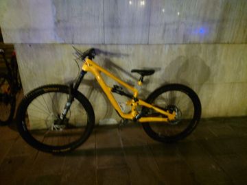 Used YT Industries Capra CORE 3 MX 2024 2024 Mountainbike, Orange, 29, 27.5 — image 5 of 15
