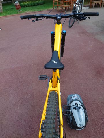 Used YT Industries Capra CORE 3 MX 2024 2024 Mountainbike, Orange, 29, 27.5 — image 11 of 15