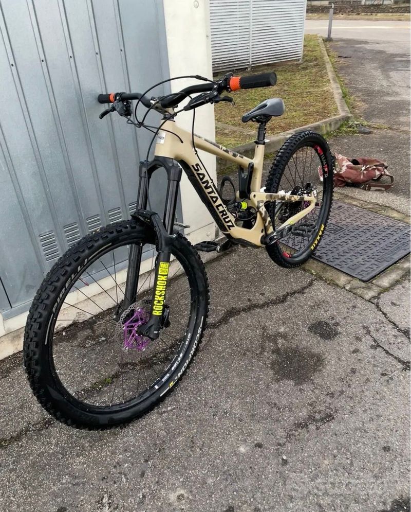 Santa Cruz Nomad R / Carbon C / 27.5 2020 2020 MTB usato