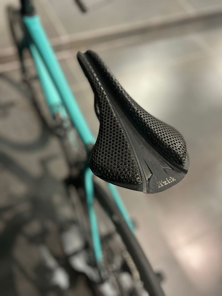 Used Bianchi Specialissima PRO Ultegra Di2 2024 2024 Road & Gravel, Black — image 3 of 6