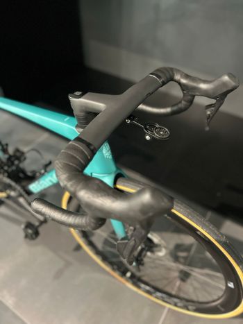 Used Bianchi Specialissima PRO Ultegra Di2 2024 2024 Road & Gravel, Black — image 5 of 6