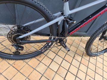 Used Mondraker FOXY 2023 2023 Mountainbike, Light Gray, 29 — image 3 of 4