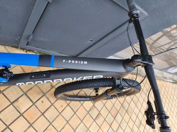Used Mondraker F-PODIUM 2024 2024 Mountainbike, Blue, 29 — image 4 of 4