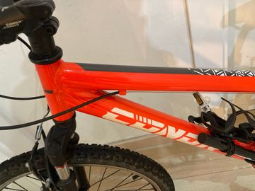Used Conor Junior 440 24” 2021 Mountainbike, Red — image 13 of 22