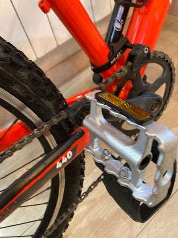Used Conor Junior 440 24” 2021 Mountainbike, Red — image 18 of 22