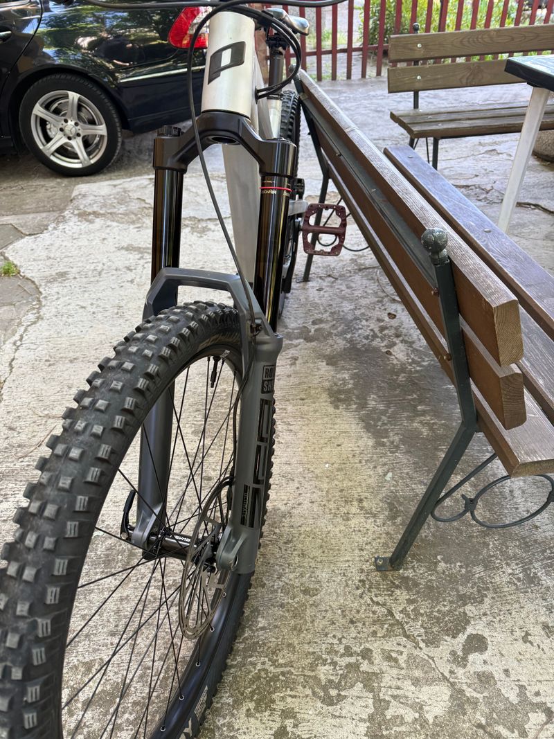 Propain Spindrift 5AL 2025 Mountainbike usato, Grigio chiaro — immagine 15 di 21
