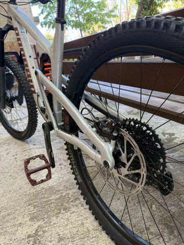 Propain Spindrift 5AL 2025 Mountainbike usato, Grigio chiaro — immagine 6 di 21