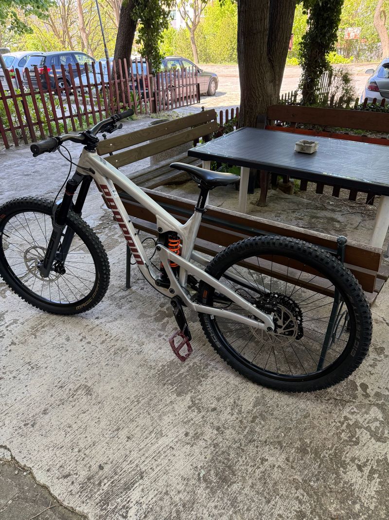 Propain Spindrift 5AL 2025 Mountainbike usato, Grigio chiaro — immagine 1 di 21