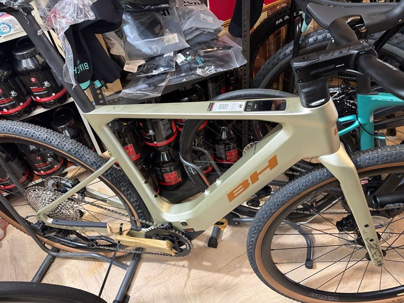 Brugt Bh Bicicletta Elettrica Da Gravel IGravelX NX Carbon 2.7 Bosch SX GRX RX610 2026 2026 Road & Gravel