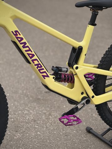 Used Santa Cruz Nomad Custom 2025 Mountainbike, Orange — image 24 of 24