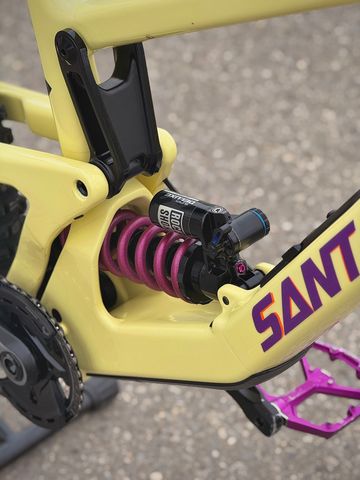 Used Santa Cruz Nomad Custom 2025 Mountainbike, Orange — image 3 of 24