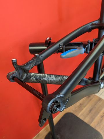 Used Dartmoor Hornet 2020 Frameset 2020 Mountainbike, Black, 27.5 — image 4 of 7