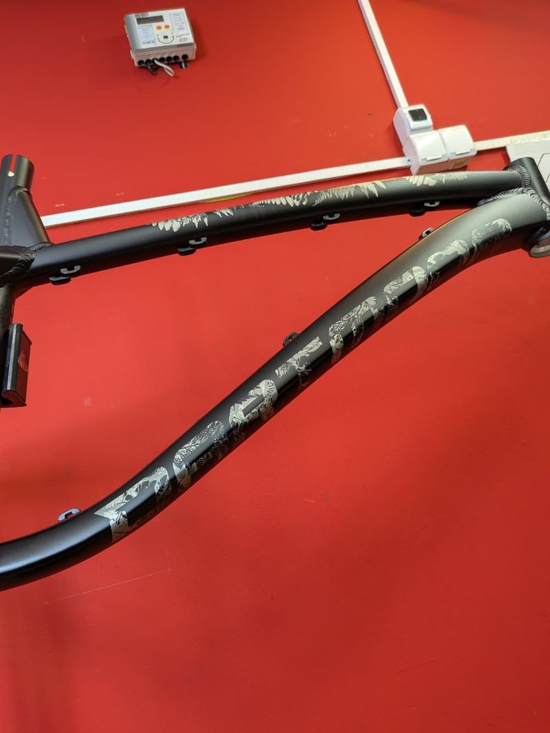 Used Dartmoor Hornet 2020 Frameset 2020 Mountainbike, Black, 27.5 — image 6 of 7