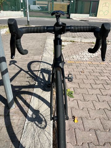 Used Scott Addict 10 2022 2022 Road & Gravel, Black — image 7 of 10