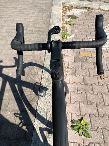 Used Scott Addict 10 2022 2022 Road & Gravel, Black — image 4 of 10