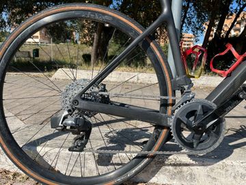 Used Scott Addict 10 2022 2022 Road & Gravel, Black — image 3 of 10