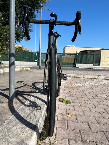 Used Scott Addict 10 2022 2022 Road & Gravel, Black — image 8 of 10