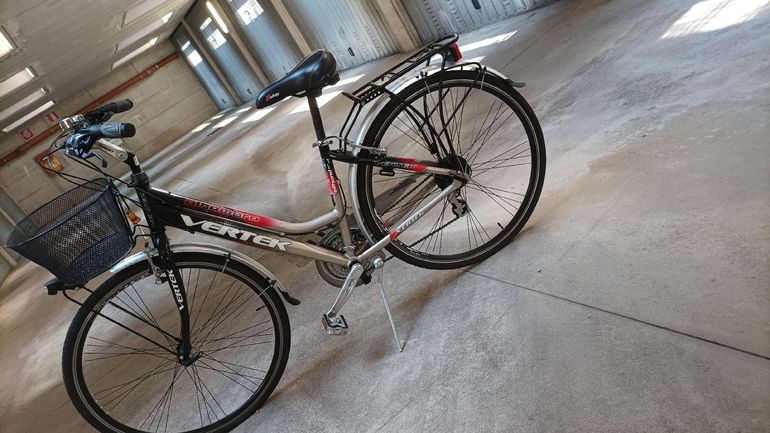 Used alhambra Sity Bike 2011 Youth, Black — image 4 of 8