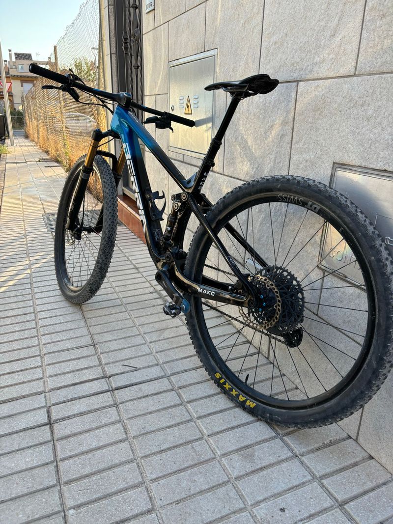 Used Berria Mako 2022 Mountainbike, Blue — image 8 of 12