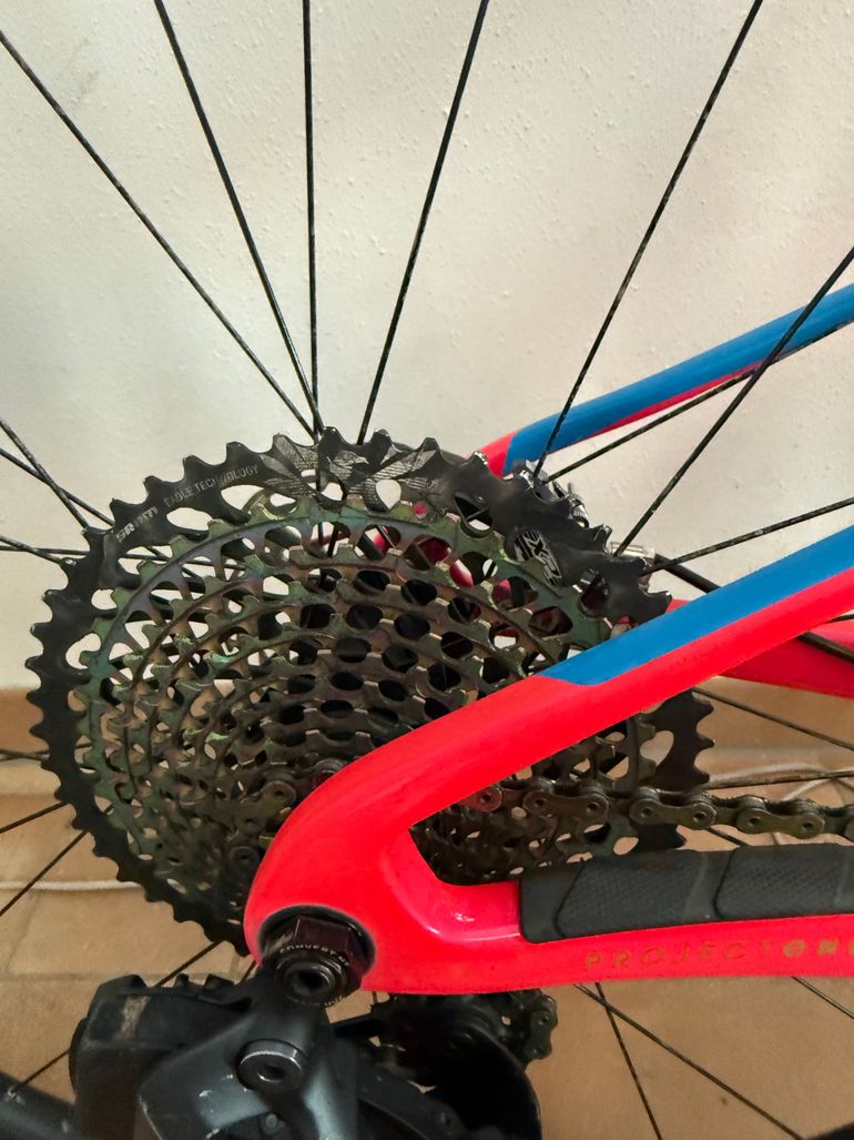 Used Trek Supercaliber 9.9 XX1 AXS 2023 2023 Mountainbike, Red, 29 — image 2 of 7