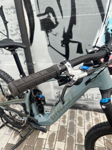 Tweedehands Ghost PATH RIOT GREY 2024 Mountainbike — afbeelding 4 van 8