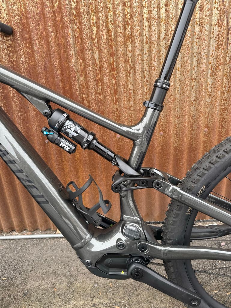 Used Specialized Specialized Levo SL Comp Alloy 2024 Mountainbike, Light Gray, Mixed — image 4 of 9
