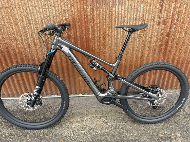 Used Specialized Specialized Levo SL Comp Alloy 2024 Mountainbike, Light Gray, Mixed — image 2 of 9