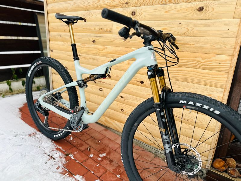 Lapierre XRM 9.9 2025 2025 Mountainbike usato, Grigio chiaro — immagine 2 di 7