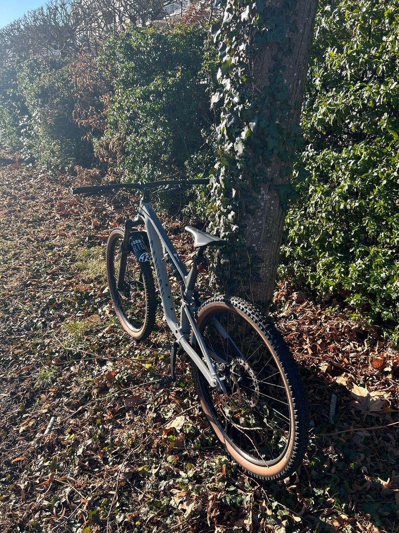 Tweedehands Canyon Neuron AL 6.0 2019 2019 Mountainbike — afbeelding 2 van 5