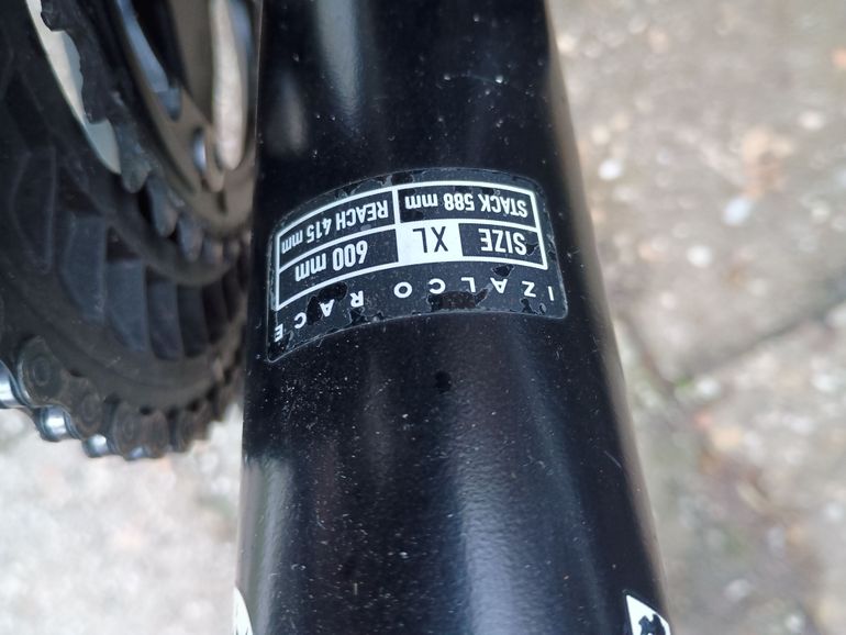 Used Focus IZALCO RACE AL 105 2018 2018 Road & Gravel — image 2 of 10