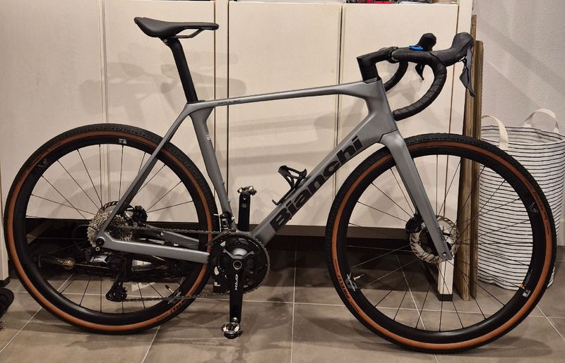 Używany Bianchi Impulso PRO GRX 820 disc 2025 2025 Road & Gravel