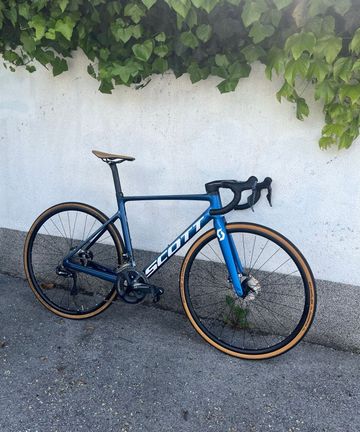 Used Scott Addict 20 2022 2022 Road & Gravel, Blue — image 2 of 7