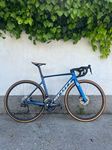 Used Scott Addict 20 2022 2022 Road & Gravel