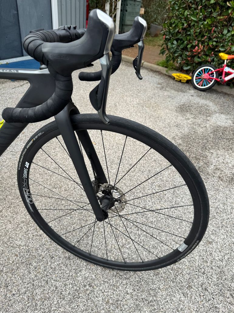 Used Canyon Ultimate Shimano Ultegra Di2 2018 Road & Gravel, Black — image 4 of 29