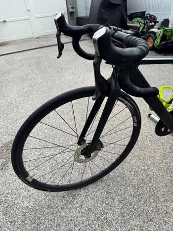 Used Canyon Ultimate Shimano Ultegra Di2 2018 Road & Gravel, Black — image 2 of 29