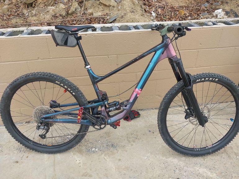 Used Rocky Mountain Altitude Other 2025 Mountainbike — image 1 of 5