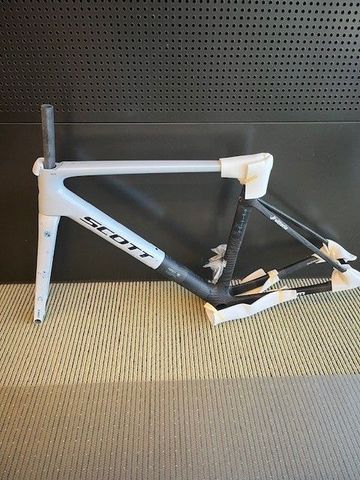 Used Scott Addict RC Pro 2025 Frameset 2025 Road & Gravel, White — image 1 of 4