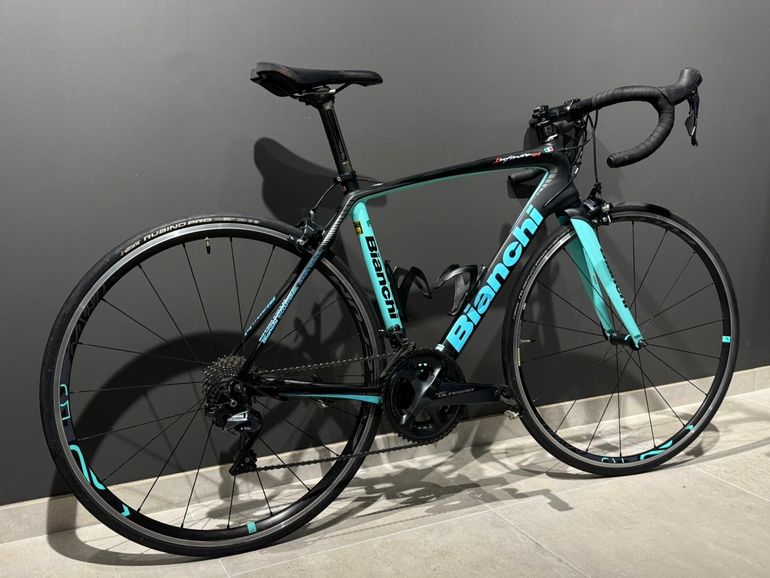 Gebrauchtes Bianchi Infinito CV 2017 Road & Gravel, Schwarz — Bild 2 von 5