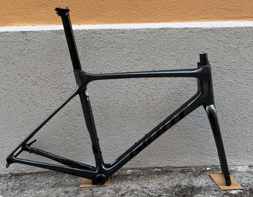 Giant TCR Advanced Pro Disc 1 2022 Frameset 2022 Road & Gravel usato