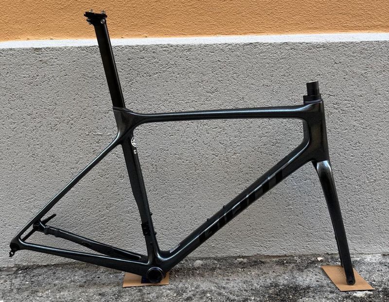 Gebrauchtes Giant TCR Advanced Pro Disc 1 2022 Frameset 2022 Road & Gravel, Schwarz — Bild 1 von 8